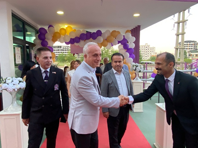 19_06_2025_ugur_okullari_mezuniyet_toreni04