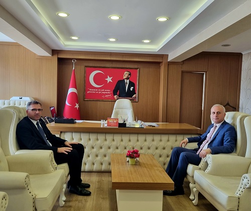 Antalya Karayolları 13.Bölge Müdürü Hasan SARIOĞLAN Sayın Kaymakamımız Rahmi KÖSE'yi Ziyaret Etti