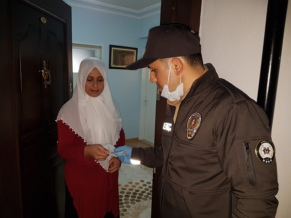 03_04_2020_düzenli_merkezi_yardim_alanlara_verilen_destek07